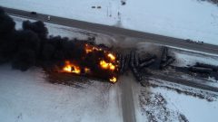 Le déraillement du 6 février était le deuxième depuis décembre; il a forcé l'évacuation de certains résidents de la communauté rurale de Guernsey en Saskatchewan - .Photo : La Presse Canadienne / Transportation Safety Bureau / Canadian Pacific Railway