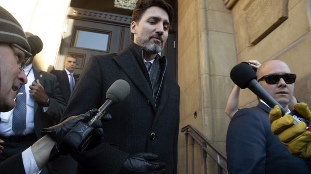 Le Premier ministre Justin Trudeau à sa sortie de la réunion à Ottawa du Groupe d’intervention en cas d’incident consacrée à la crise du blocage des voies ferrées – 17.02.2020 – Photo : La Presse Canadienne / Adrian Wyld
