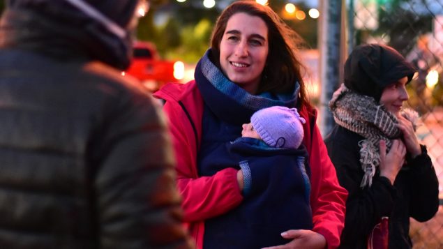 La députée de Québec Solidaire, Émilise Lessard-Therrien, a accouché il y a deux mois et demi - ‎Photo : Facebook Émilise Lessard-Therrien