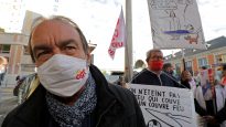 2020-10-15T095539Z_1264040998_RC2XIJ9KUH81_RTRMADP_3_FRANCE-PROTESTS-HEALTH