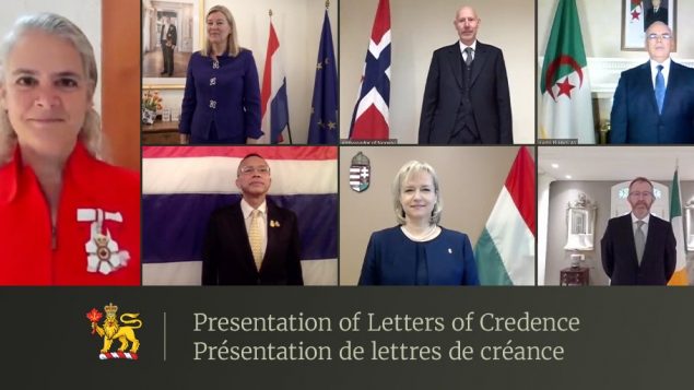 La Gouverneure générale du Canada, Julie Payette a reçu, au cours d'une cérémonie virtuelle tenue le 13 octobre dernier, les lettres de créance des ambassadeurs de Thaïlande, des Pays-Bas, de Hongrie, de Norvège, d'Irlande et d’Algérie - Twitter/GG