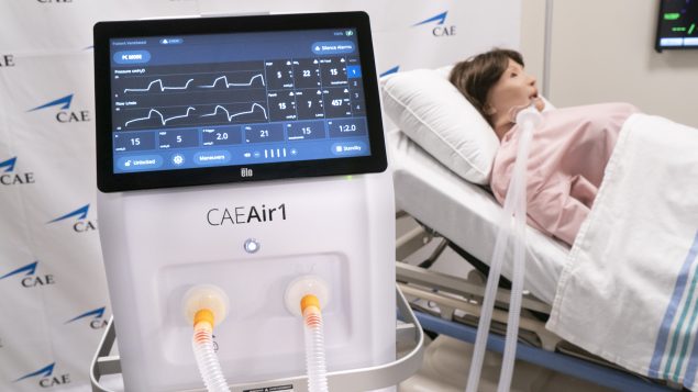 Selon Services publics et Approvisionnement Canada, à la fin septembre, plus de 1000 respirateurs artificiels avaient été livrés, soit environ 2,5 % des 40 547 commandés - The Canadian Press / Paul Chiasson