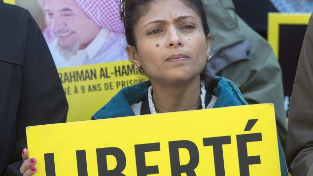 Ensaf Haidar, lors d'un rassemblement de soutien à son mari Raif Badawi. Montréal 21.04.2016 - La Presse canadienne / Ryan Remiorz