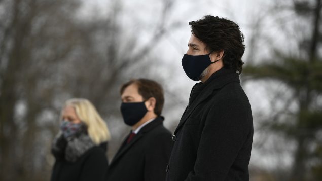 Le premier ministre Justin Trudeau a annoncé le « Plan climatique renforcé » en présence du ministre de l’environnement Jonathan Wilkinson ainsi que Catherine McKenna, ministre de l'Infrastructure et des Collectivités et ancienne ministre de l’environnement - Ottawa 11.12.2020 - La Presse canadienne / Justin Tang