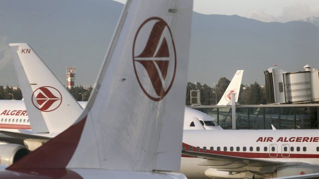 Les étudiants algériens refoulés par le Canada le 11 janvier 2021 sont arrivés à Alger hier lundi 18 janvier, sur un vol spécial d’Air Algérie en provenance de Casablanca. Ils sont restés en transit au Maroc pendant une semaine – Photo d’archives : AP Photo / Fateh Guidoum