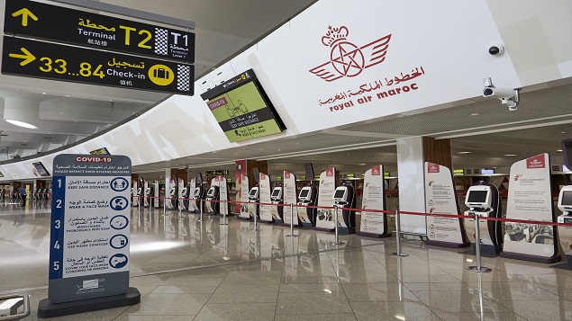 Les étudiantes dorment dans un dortoir aménagé dans un terminal de l’aéroport Mohamed V. Ils ont des douches collectives et un accès internet, des ordinateurs et une télévision - Photo d'archives : AP Photo / Abdeljalil Bounhar