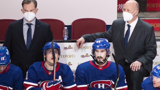 Le Claude Julien, à droite, et Kirk Muller survient au lendemain d'une défaite de l’équipe face aux Sénateurs d'Ottawa - La Presse Canadienne / Graham Hughes