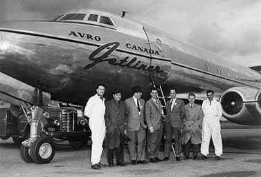 Here is a picture of the only prototype of the Avro Jetliner, in the early 1950s. In 1951, the federal government decided to stop the program and concentrate on the development of a military airplane, the Avro Canada CF-100. (Museum of Aviation and Space in Canada)