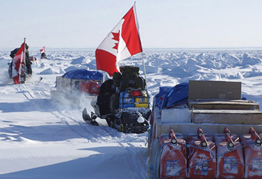 Canadian soldiers on patrol during a military operation in Nunavut, in 2007. (Dianne Whelan/Canadian Press)