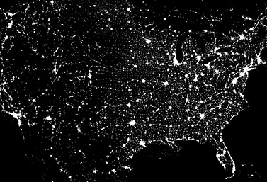 Imagen satelital de América del Norte. Se observan, claramente, las ciudades de Toronto y Montreal, en el este de Canadá, que hacen parte de la lista de las ciudades más brillantes del continente. (NASA) 