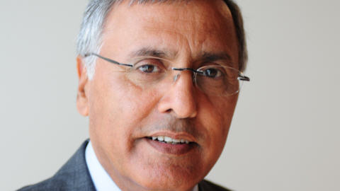 Ujjal Dosanjh, Avocat et politicien