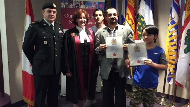 当年在阿富汗为加拿大军队担任翻译， 如今圆梦成为加拿大公民