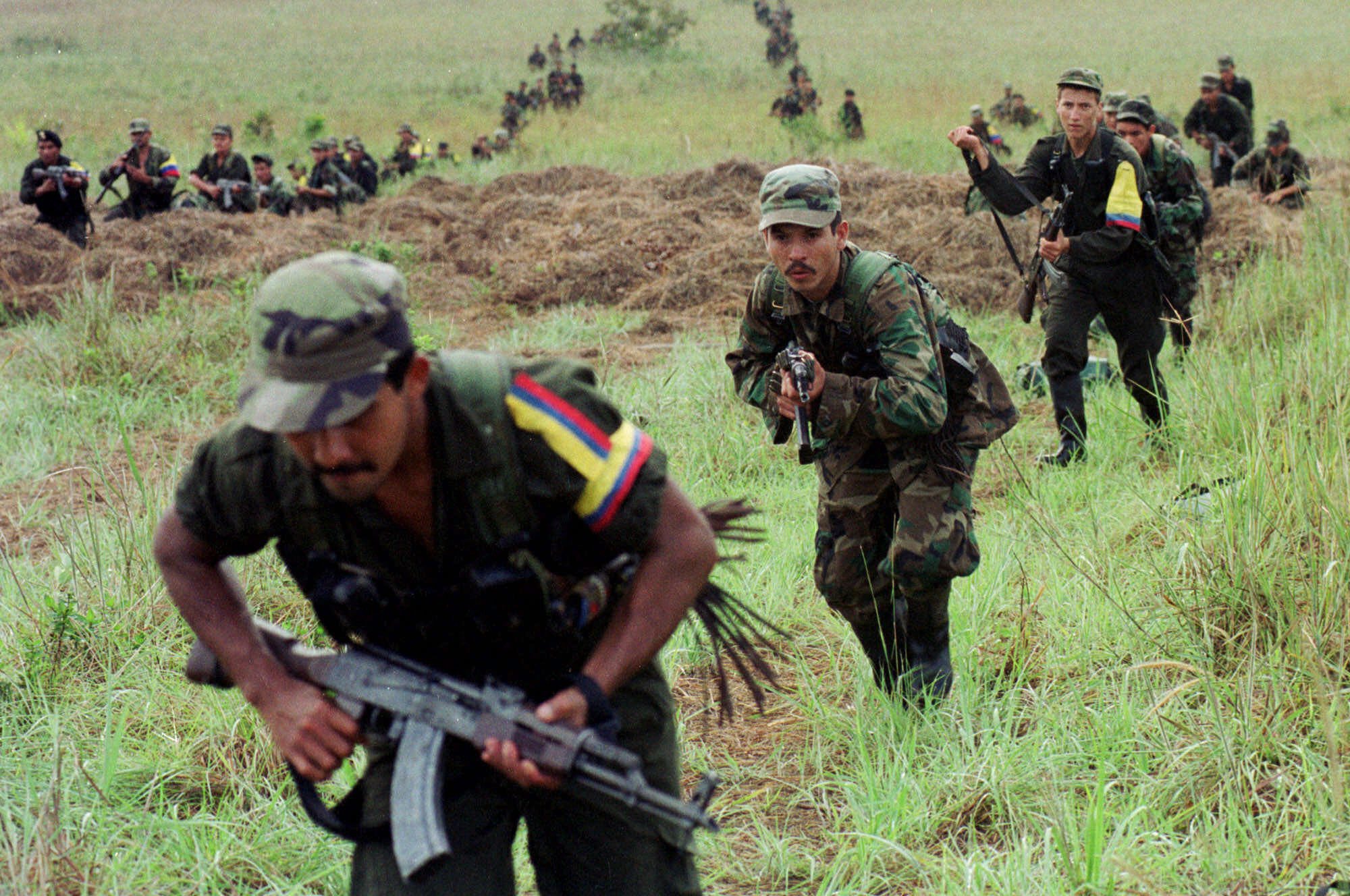 Colombia: 6 décadas de guerra, decenas de miles de refugiados y 4 millones de desplazados