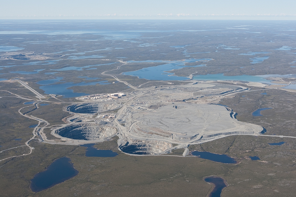 Aerial_view_of_Ekati_Mine