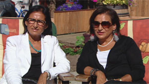 Les soeurs jumelles Firth; Sharon (à gauche) et Shirley Firth Larsson. (CBC)