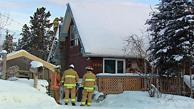 Cinq personnes sont mortes empoisonnées au monoxyde de carbone dans cette maison du quartier Porter Creek de Whitehorse le 29 janvier 2012.  (CBC)