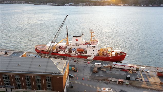L'Amundsen est de retour dans le port de Québec depuis dimanche. (Radio-Canada.ca)