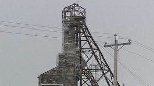The $900 million cleanup plan for one of Canada's most toxic mine sites proposes freezing 237,000 tonnes of highly toxic and soluble arsenic underground, just outside the city of Yellowknife. (CBC.ca)