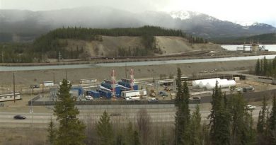 L'usine de conversion de gaz naturel de Énergie Yukon est située en bordure du centre-ville de Whitehorse. (Radio-Canada)