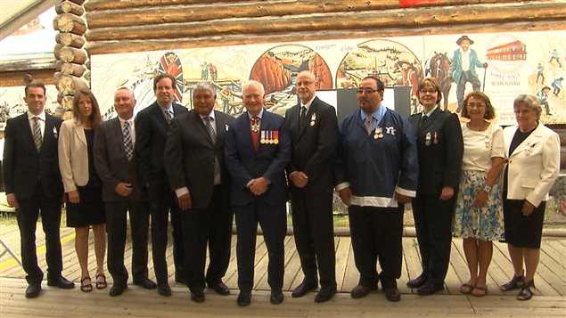 De nombreux scientifiques parmis les dix premiers récipiendaires de la Médaille polaire du Gouverneur général. (Claudiane Samson/ ICI Radio-Canada/)