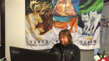 Bernie Hoeschele de Northern Tales accueille ses premiers clients dès le mois d'août. (Claudiane Samson/ICI Radio-Canada)