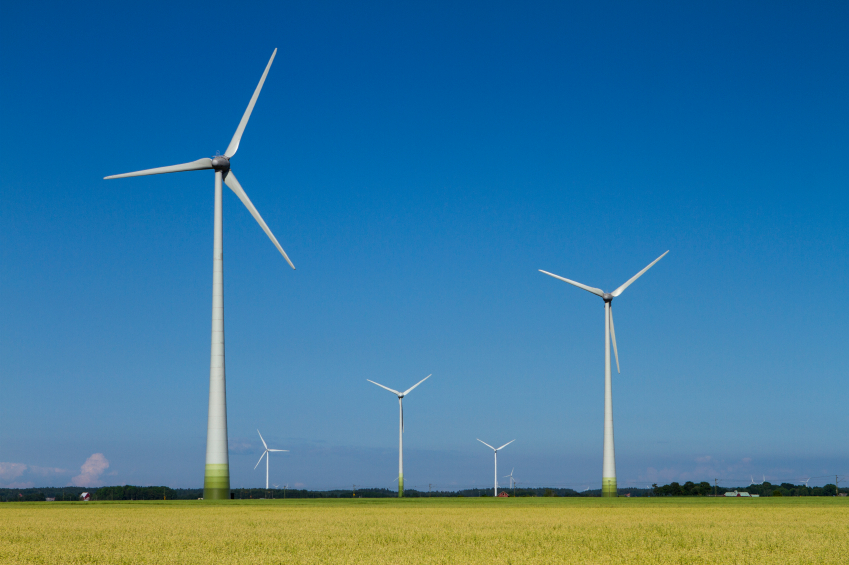 Même les stratégies d'atténuation des changements climatiques comme l'énergie éolienne peuvent être néfastes pour les communautés autochtones quand elles sont laissées hors du processus de prise de décision, disent les leaders autochtones. (iStock)