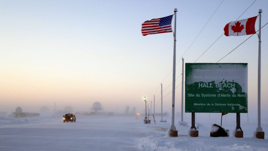 militaires-canadiens-debarquent-dans-grand-nord-3
