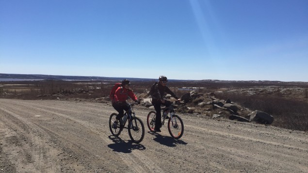 faire-decouvrir-le-territoire-aux-jeunes-inuits-pour-les-motiver-a-rester-a-lecole-1