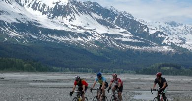 la-neige-force-lannulation-dune-course-cycliste-au-yukon