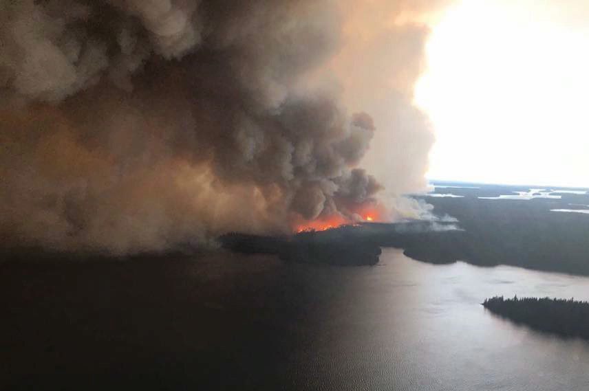 feux-de-foret-au-manitoba-3700-personnes-evacuees-dans-le-nord-de-la-province-1