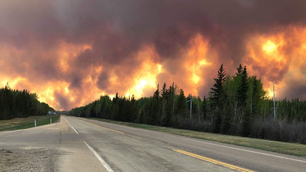 Feux de forêt dans le nord de l’Alberta les effets ressentis aux Territoires du NordOuest