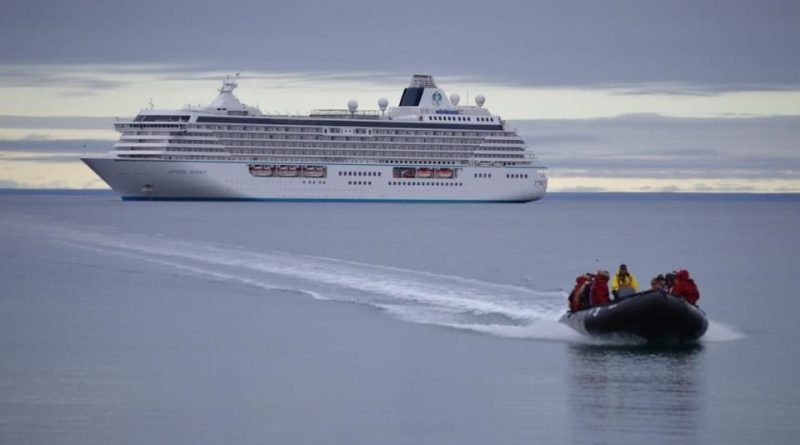Dans le Nord canadien, Cambridge Bay impose une taxe par passager aux navires de plaisance