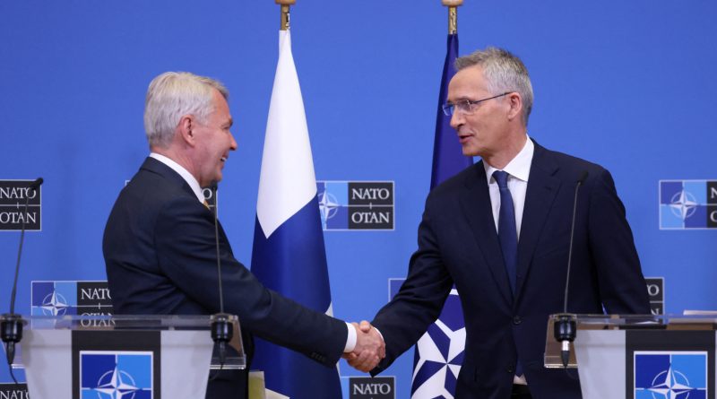 Finlande : le projet d’adhésion à l’OTAN soumis au Parlement