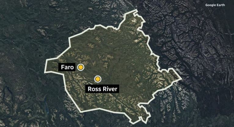Une carte montrant l'emplacement de Ross River et de Faro et les délimitations de l'aire de protection souhaitée.