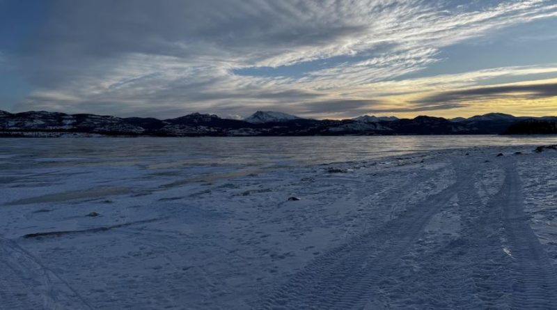 Le lac Laberge, au Yukon, le 27 janvier 2025.