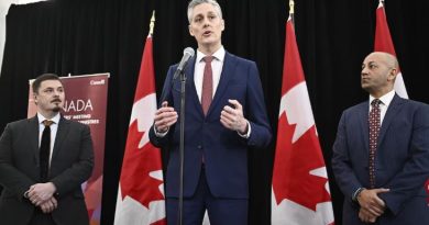 Le premier ministre du Nunavut, P.J. Akeeagok, le premier ministre des Territoires du Nord-Ouest, R.J. Simpson et le premier ministre du Yukon, Ranj Pillai, à Ottawa le 15 janvier 2025.
