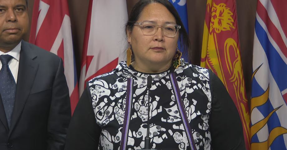 Aluki Kotierk a été présidente de l'organisme territorial inuit Nunavut Tunngavik pendant 8 ans. Elle a aussi été membre de l'Instance permanente sur les questions autochtones des Nations Unies.