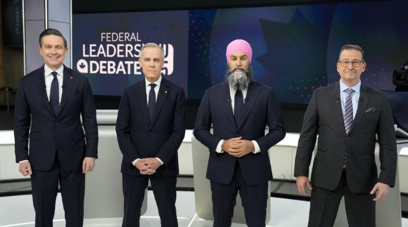 Les quatre chefs sur le plateau du débat.