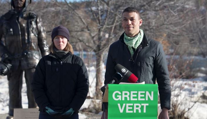 Jonathan Pedneault et Gabrielle Dupont.