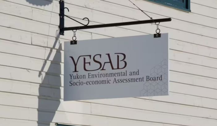 L'affiche de l'Office d'évaluation environnementale et socio-économique du Yukon.