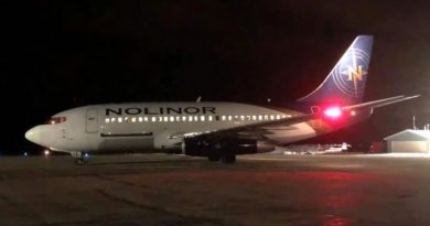 Le Boeing 737-200 de Nolinor, vu de côté.