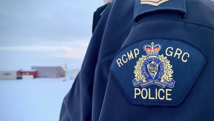 L'écusson d'un policier de la GRC au Nunavut.
