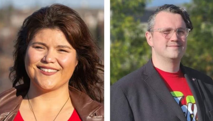 Les conseillers municipaux Stacy Arden-Smith et Garret Cochrane.