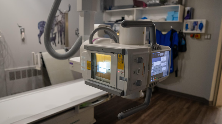 Une machine de radiographie.