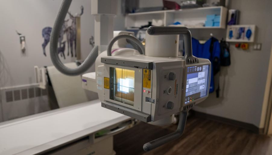 Une machine de radiographie.