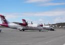 Des avions de la compagnie aérienne Canadian North sur le tarmac de l'aéroport d'Iqaluit, au Nunavut, le 26 juin 2024.