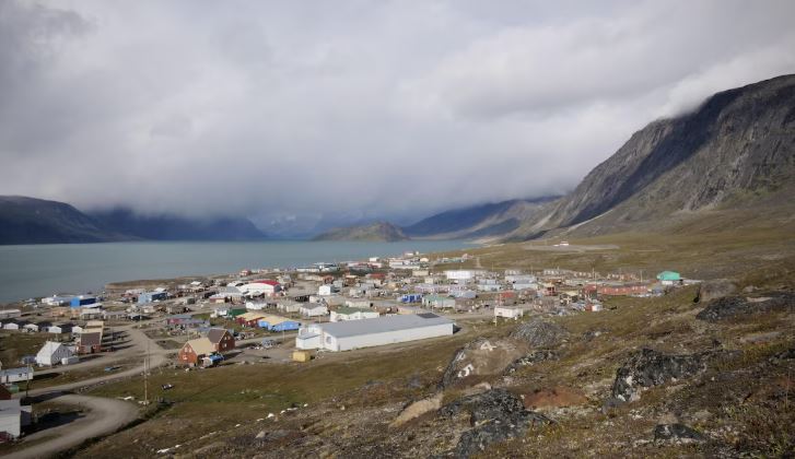 Une vue de la communauté de Pangnirtung, au Nunavut, le 30 août 2023.