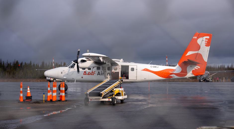 Un avion Twin Otter de la compagnie Air Inuit. 