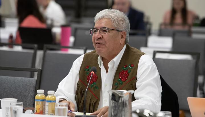 Le chef du gouvernement délı̨nę got'ınę et président de Conseil des dirigeants des T.N.-O., Danny Gaudet.