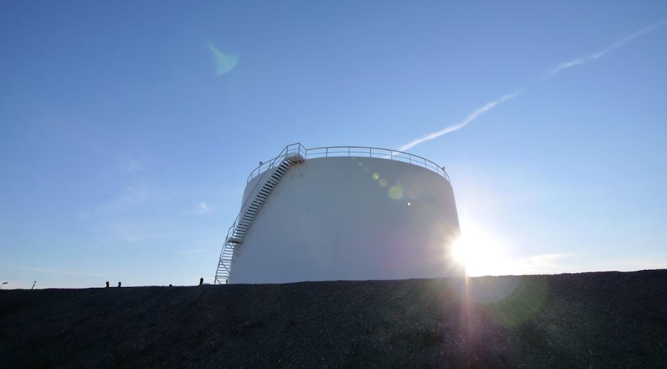 Un réservoir de diesel à Iqaluit, au Nunavut.